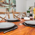 5 Bedroom Dutch Style Family Home In Milnerton