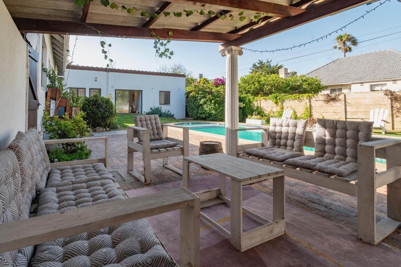 Holiday home 5 Bedroom Dutch Style Family In Milnerton
