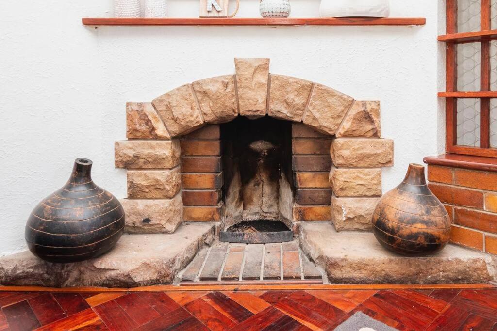 5 Bedroom Dutch Style Family In Milnerton Holiday home *
